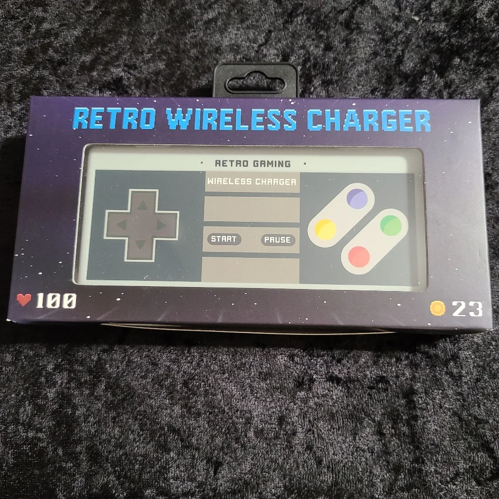 New RETRO Wireless Charger for Cell Phones Nintendo Controller by Gift Republic